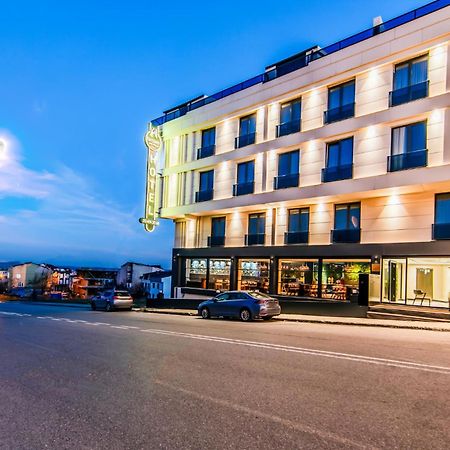 Heaven Premium Hotel Restaurant & Airport Shuttle Arnavutkoy Exteriör bild
