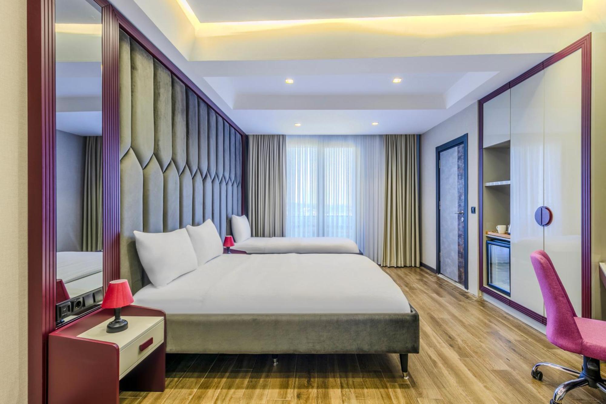 Heaven Premium Hotel Restaurant & Airport Shuttle Arnavutkoy Exteriör bild