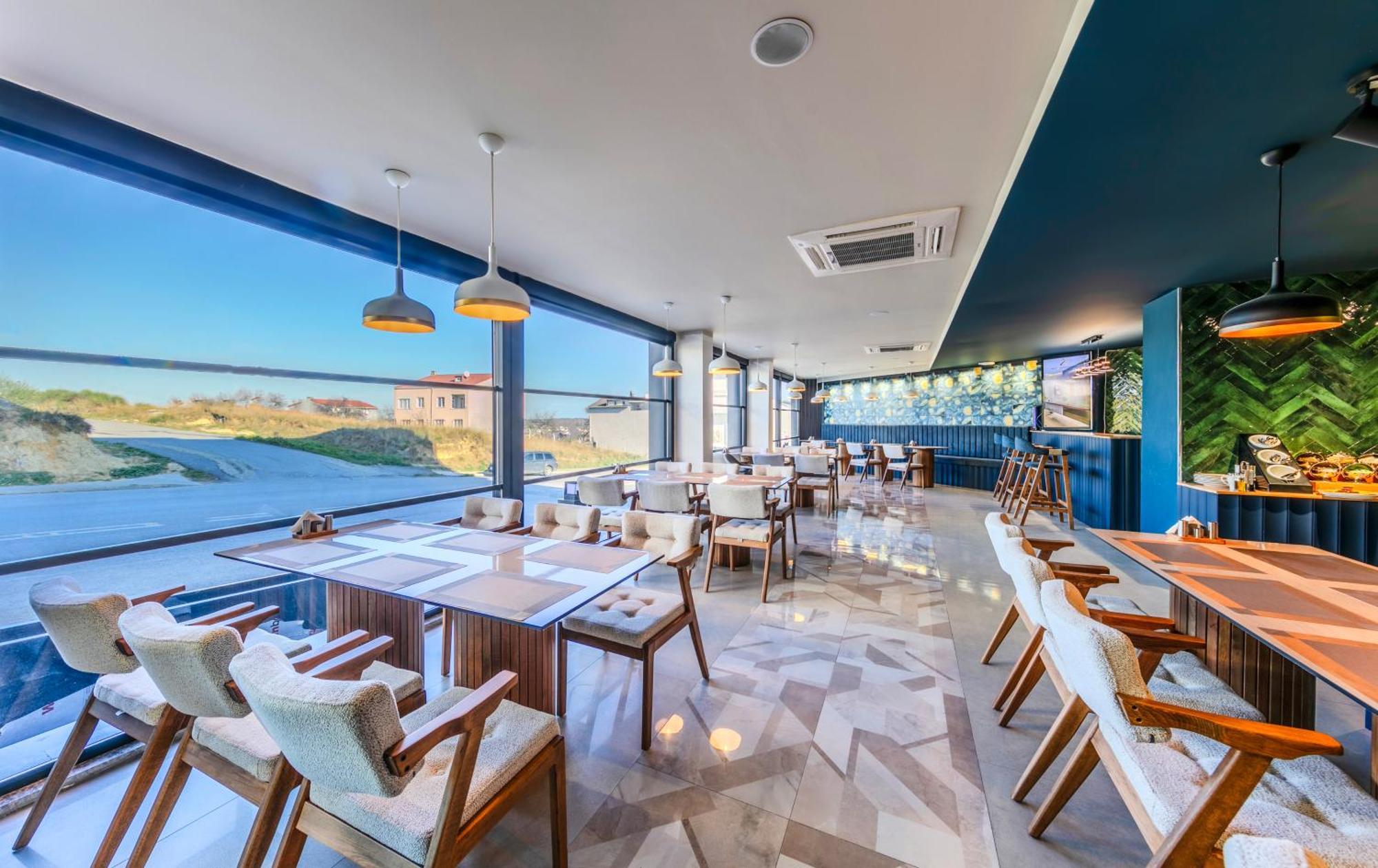 Heaven Premium Hotel Restaurant & Airport Shuttle Arnavutkoy Exteriör bild