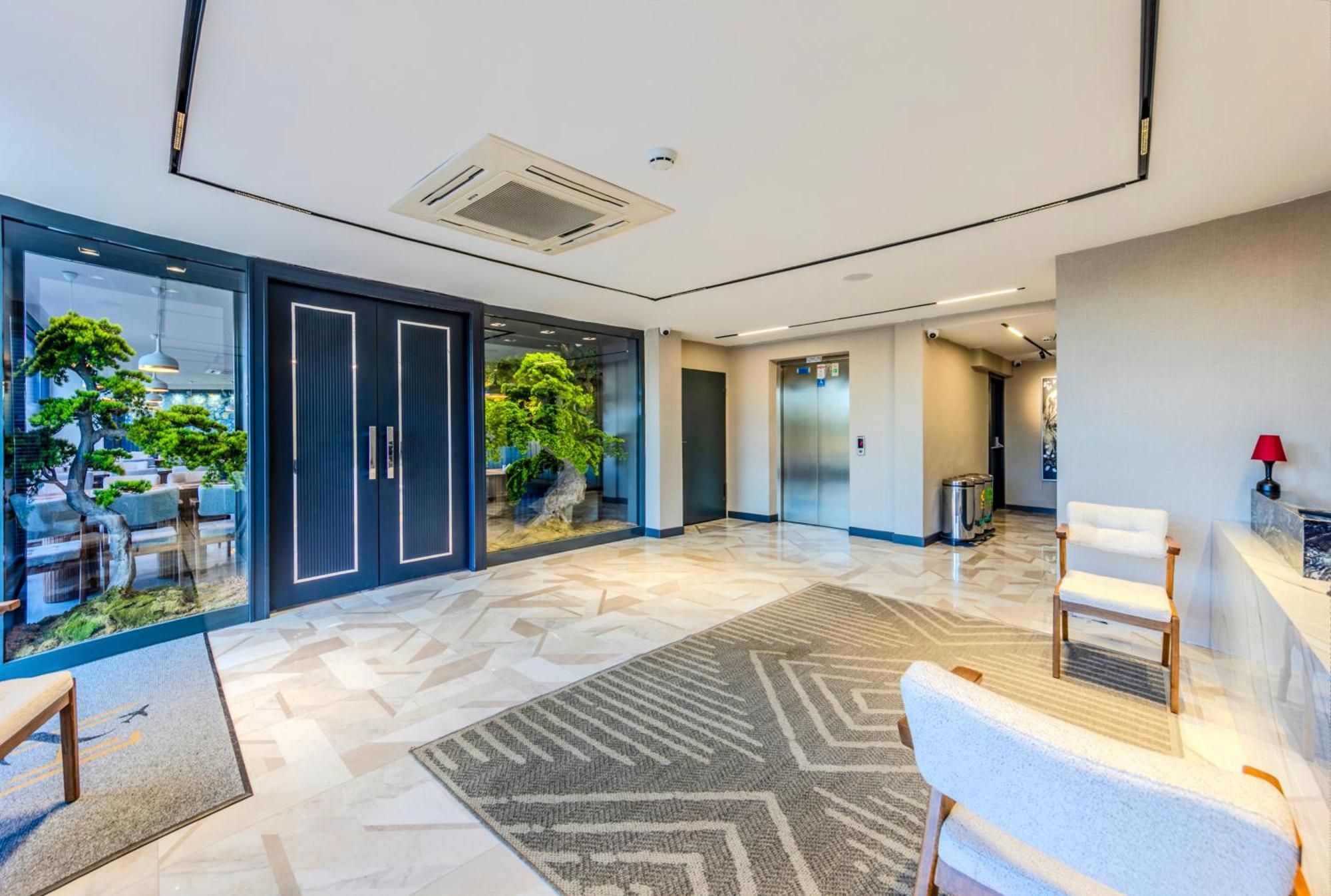 Heaven Premium Hotel Restaurant & Airport Shuttle Arnavutkoy Exteriör bild