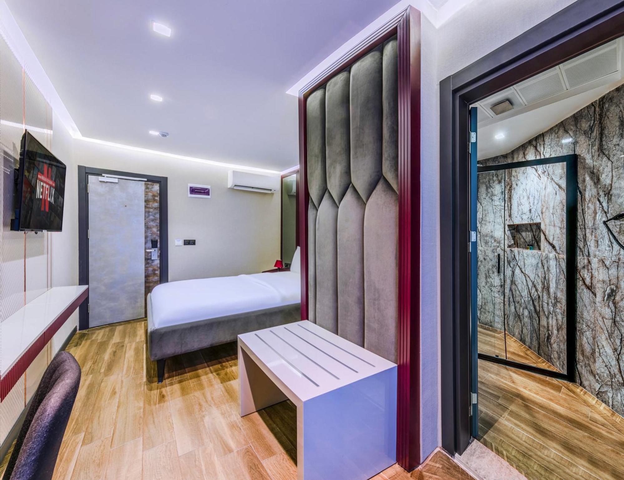 Heaven Premium Hotel Restaurant & Airport Shuttle Arnavutkoy Exteriör bild